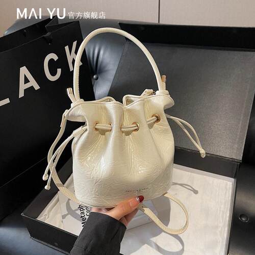 MY小众热销水桶包女2026新款韩版时尚流行荔枝纹高级感轻奢斜挎包