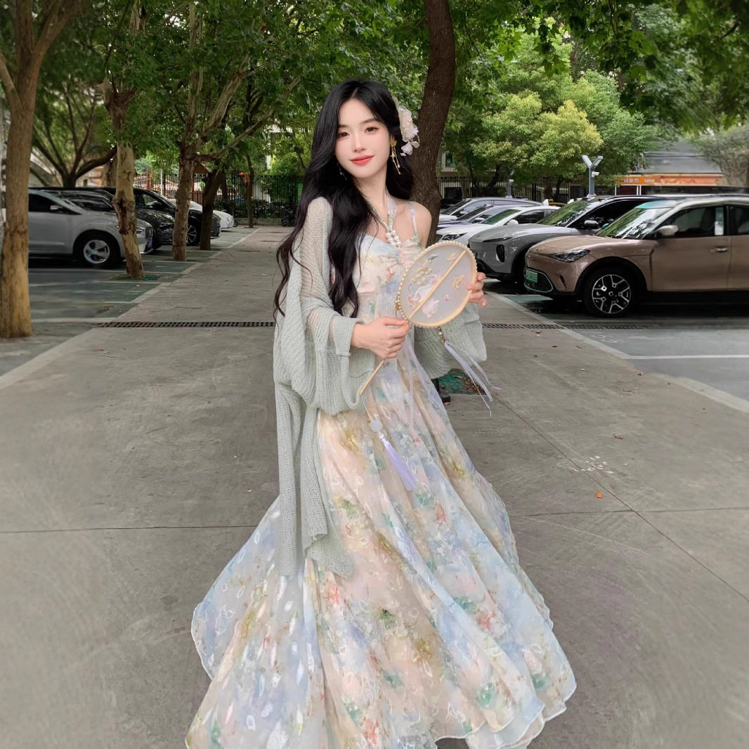 2026新款法式雪纺碎花吊带连衣裙仙女夏季超仙气收腰初恋海边度假