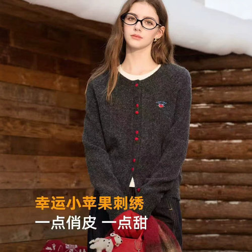 十三行冬季撞色刺绣短款针织开衫