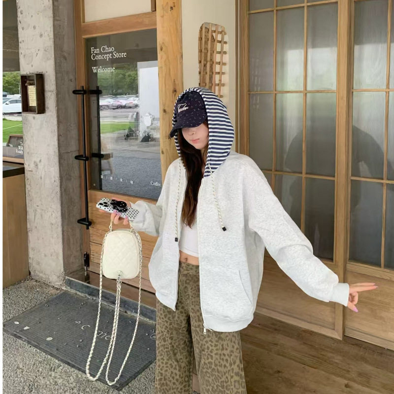 秋冬宽松连帽刺绣拉链卫衣女