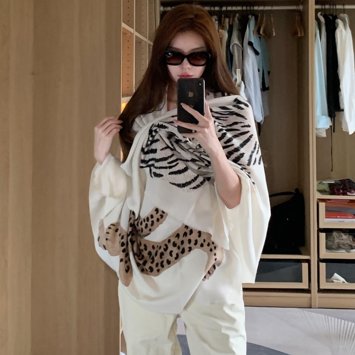 轻奢豹纹印花薄款空调丝巾女