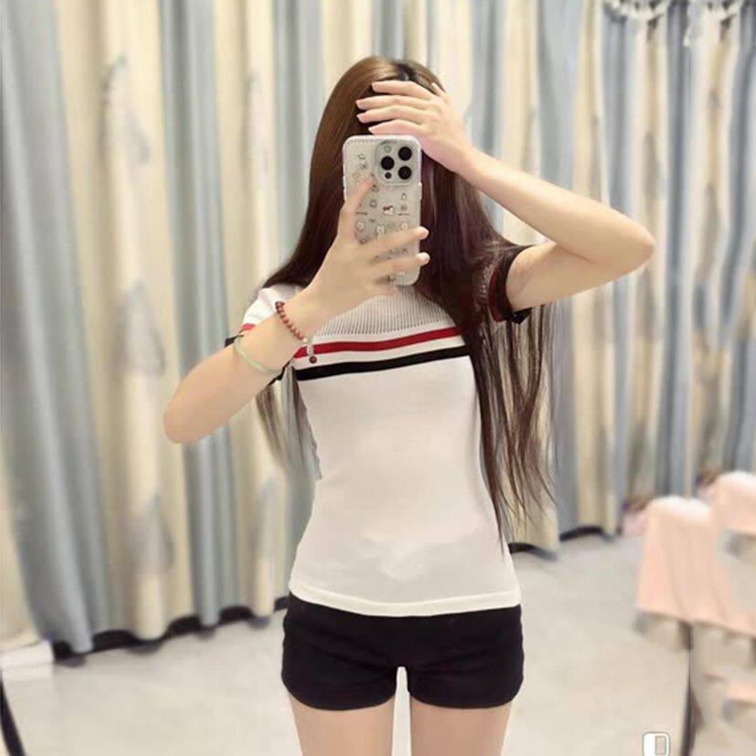 快手网红社会女同款设计感辣妹百搭条纹拼接T恤上衣+牛仔短裤套装