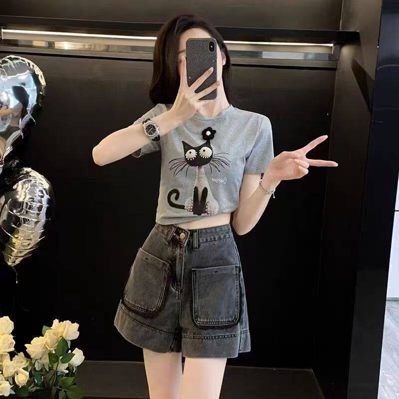 夏季休闲运动套装女2025新款洋气印花T恤复古减龄牛仔短裤两件套