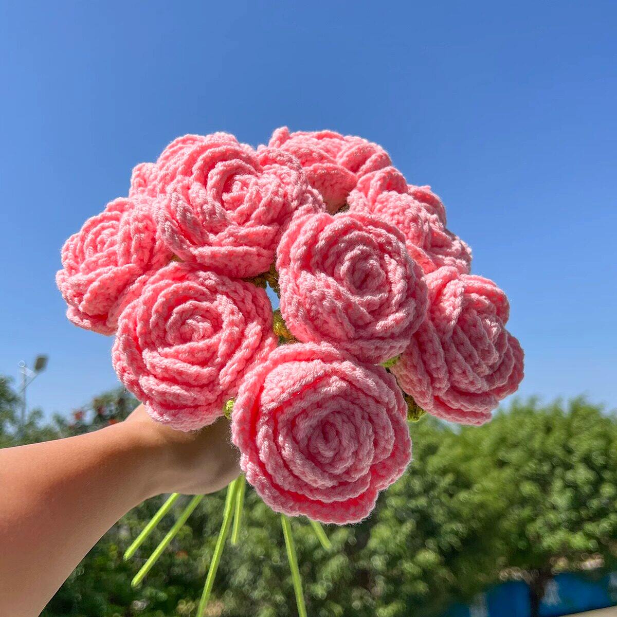 手工编织成品玫瑰花束毛线钩织仿真永生花情人节送女友生日礼物