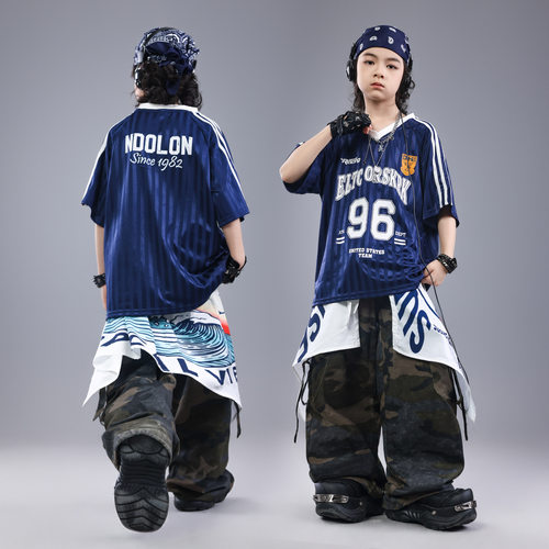 2026新款街舞儿童潮服六一迷彩演出服男童嘻哈宽松套装少儿服装h