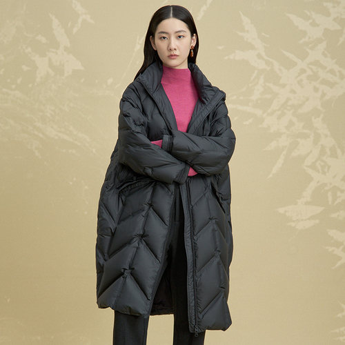 白鹅绒连帽菱格长款女泡芙羽绒服