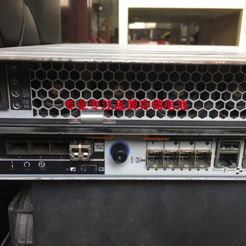00RY382 00AR108 00AR104 IBM V3700 控制器 现货 可出测报 - 实物图