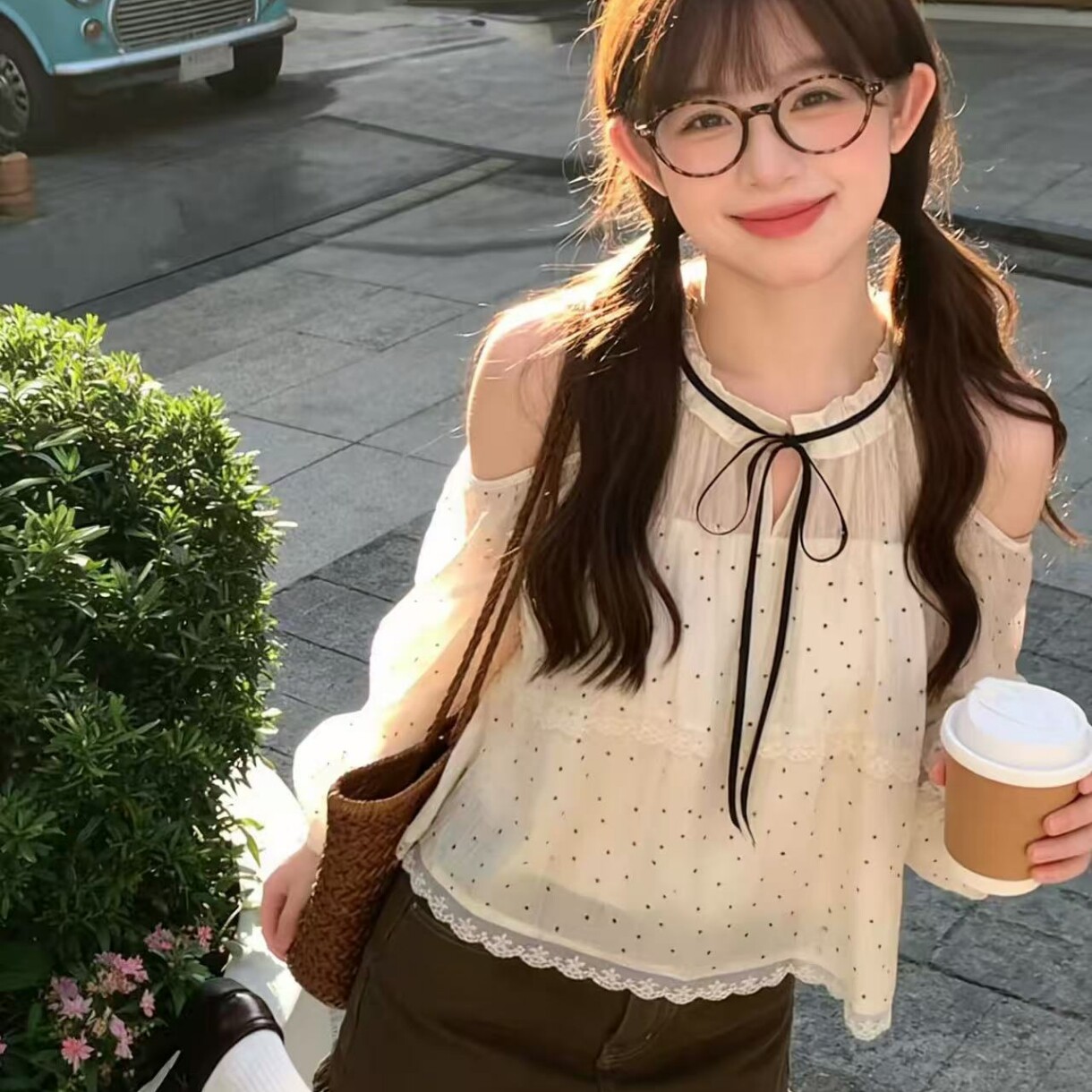 实拍露肩衬衫春夏2026新款蝴蝶结系带花边小衫小个子甜美减龄上衣