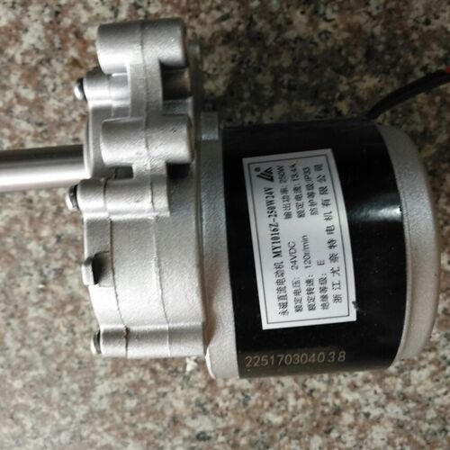尤奈特轮椅电机双减速120转/分有刷永磁直流电机MY1016Z2-250W24V