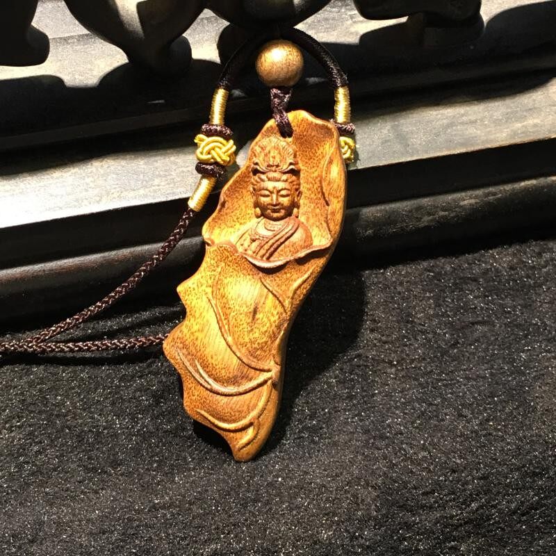 金丝楠观音吊坠项链阴沉木木雕雕刻小挂件荷叶观音自在观音包邮
