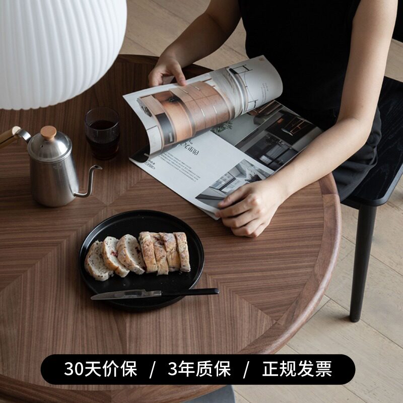 多立克圆桌 致家家居 北欧实木餐桌家用小户型吃饭桌子小圆桌