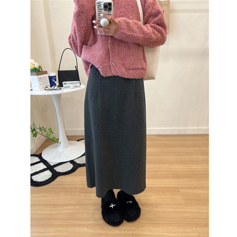momo大姐姐针织半身裙女2024秋冬新款加厚a字裙复古气质毛呢裙子