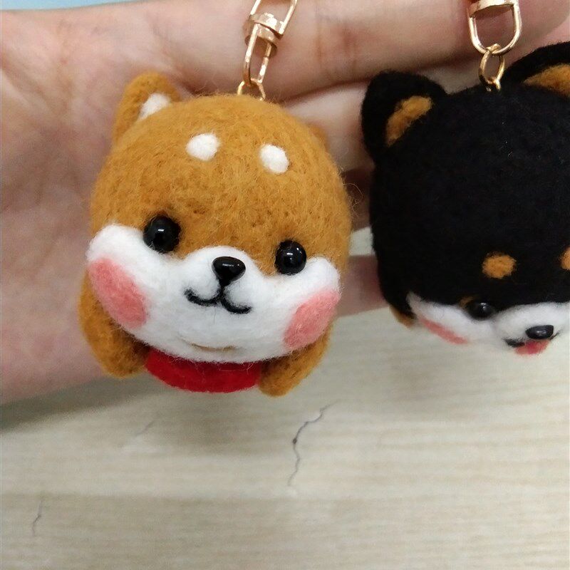 羊毛毡成品定制创意DIY手工节日生日礼物狗狗柴犬钥匙扣玩偶车挂