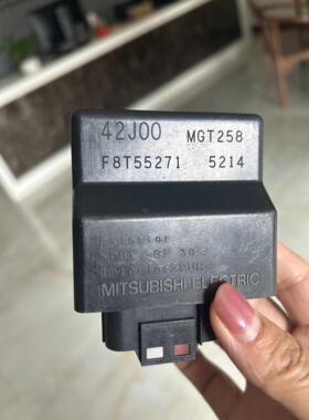 汽车车电脑盒 F8T摩58371F8T58371 F58T5托271