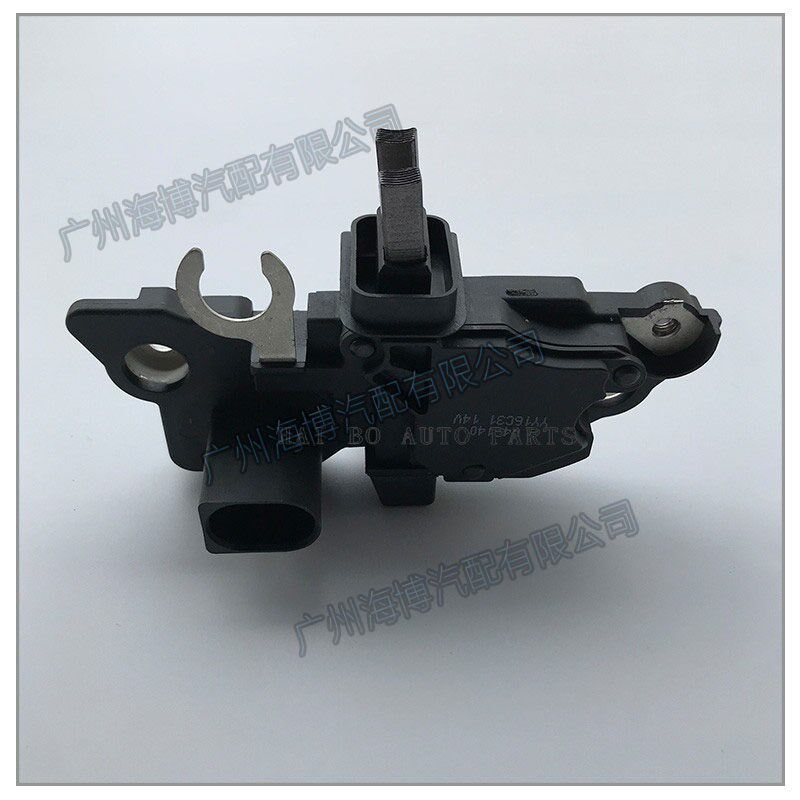 适配奔驰145698/144150/235809/20006/IB6150汽车发电机调节器12V