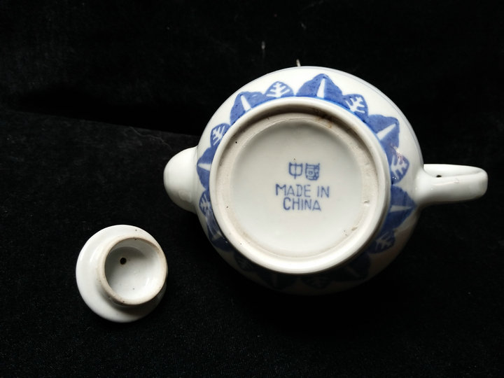 包老/景德镇文革老厂瓷/光明瓷厂青花玲珑柚子壶/小茶壶
