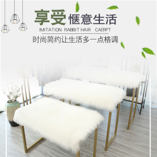 白色长毛绒地毯服装店橱窗装饰桌面布展台毯仿羊毛流水台毛毛垫子
