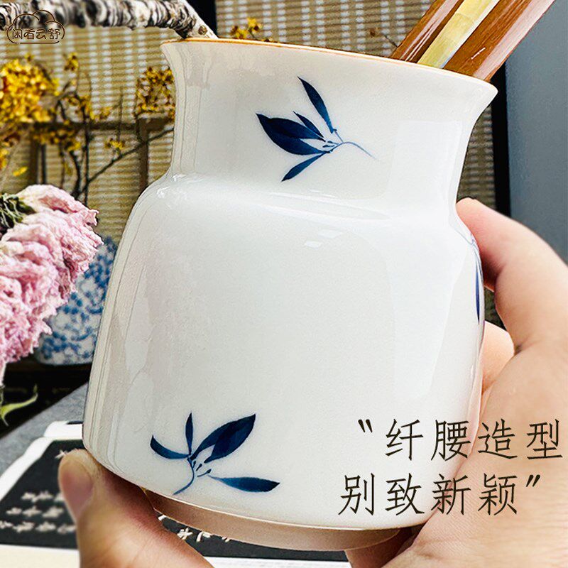 闲看云舒【初雪】手绘蝴蝶兰陶瓷笔筒文房桌面国画书法毛笔收纳桶