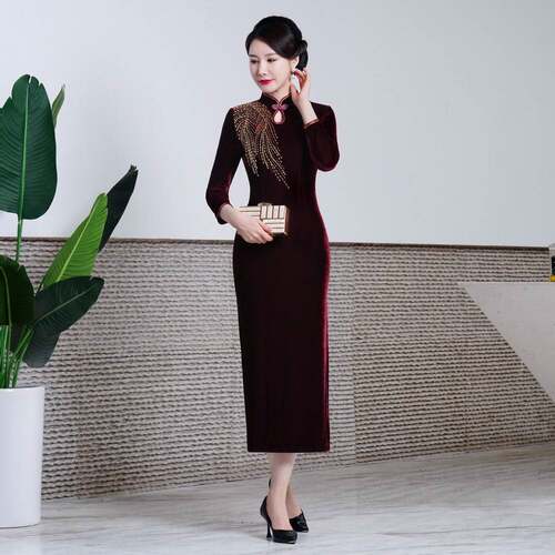 2026新款鸿韵绣秋装改良丝绒旗袍长款长袖喜婆婆高档婚敬酒服