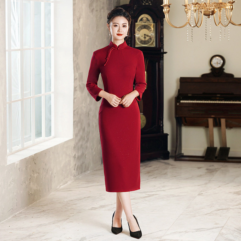 2026新款旗袍敬酒服新娘高级感红色订婚礼服裙女结婚披肩优雅斗篷