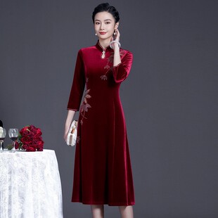 2026新款年轻中年妈妈婚庆礼服婆婆婚宴金丝绒旗袍时尚新娘连衣裙