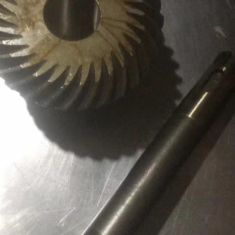 齐齐哈尔第二机床6130铣床配件X5030升降台螺旋伞齿轮Z15/30 L172