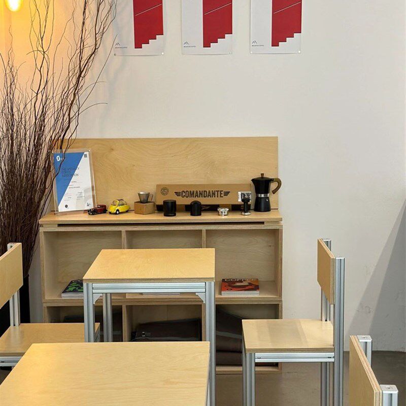 北欧铝挤型材料桌椅组合咖啡厅奶茶店休闲用餐桌椅家用海洋板多人
