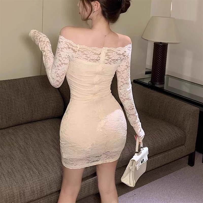 法式尤莱特粉色蕾丝连衣裙女2025秋冬一字领露肩包臀小个子短裙潮