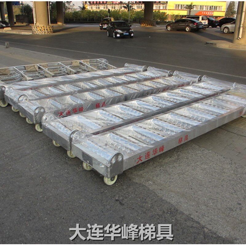 大连华峰定制铝合金弧形踏板登船梯船用跳板铝质船舷梯码头梯岸梯