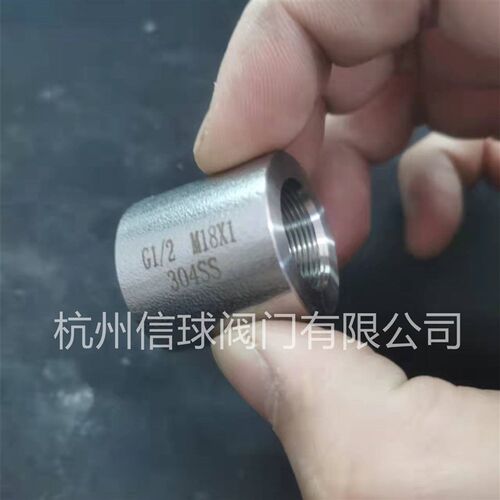 不锈钢304公制M18*1转G1/2内丝仪表转换头公制异径内丝