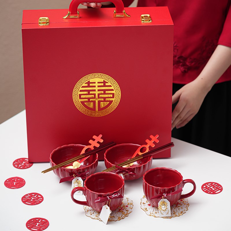 结婚礼物餐具套装送闺蜜实用喜杯喜碗订婚礼品送新人新娘新婚创意
