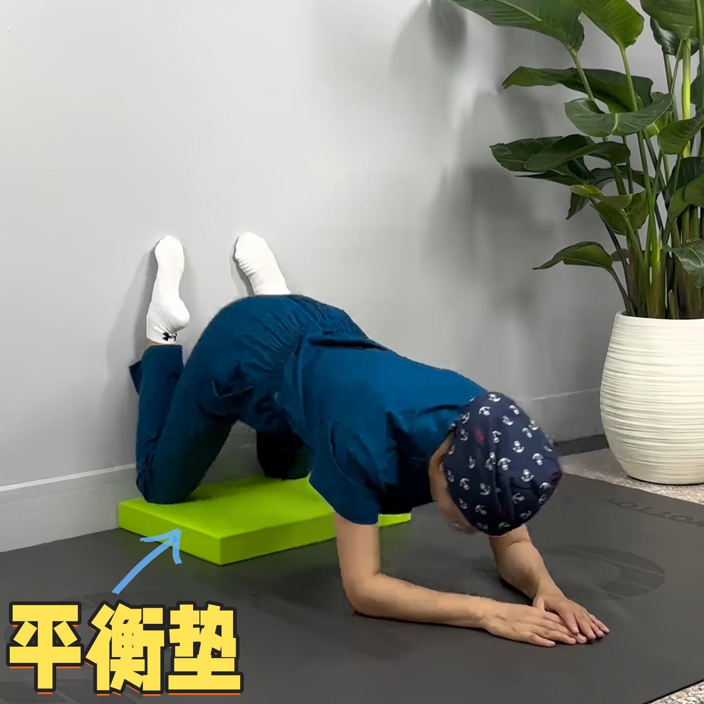 平衡垫加厚核心训练小尺寸健腹跪垫家用防滑减震平板支撑瑜珈垫子