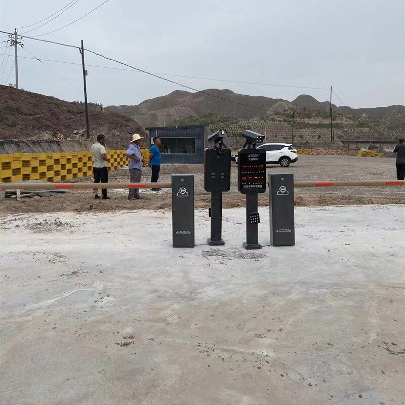 直流无刷直杆道闸机升降栏杆运行平稳速度0.8-6秒可调质量保证
