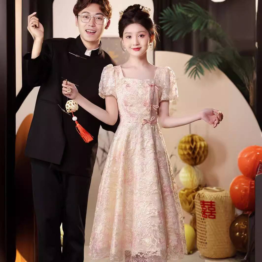 2026新款敬酒服新娘订婚礼服裙女夏天平时可穿高级感新中式方领口图片
