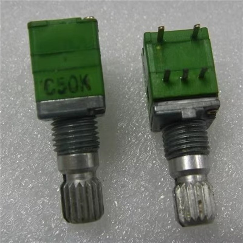 进口台湾艾华ALPHA精密电位器单联带开关RD09-C50K  C5K-15花轴图片