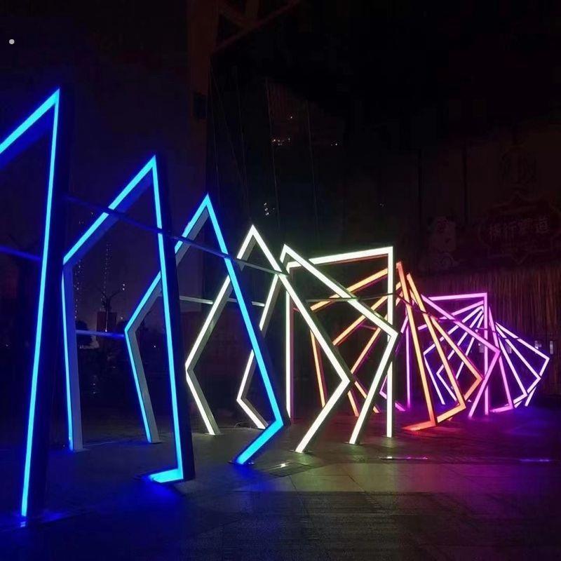 时光隧道网红打卡装置商业美陈拱门雕塑灯光亮化装饰灯定制户外