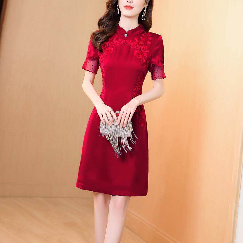 酒红色喜庆结婚宴会礼服旗袍2026夏装新款女装短袖绣花包臀连衣裙