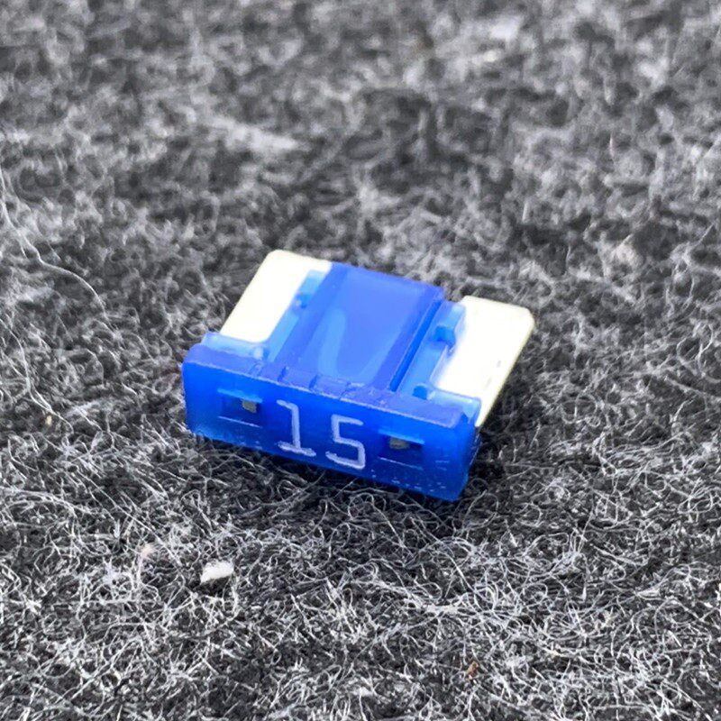 起亚K5智跑远舰K2K3专用汽车点烟器保险丝车灯雨刮内饰灯保险片