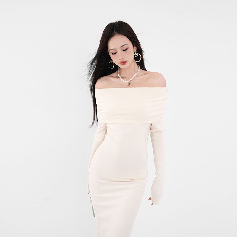 一字肩连衣裙春秋冬修身紧身毛衣内搭针织绝美小妈鱼尾后妈包臀裙