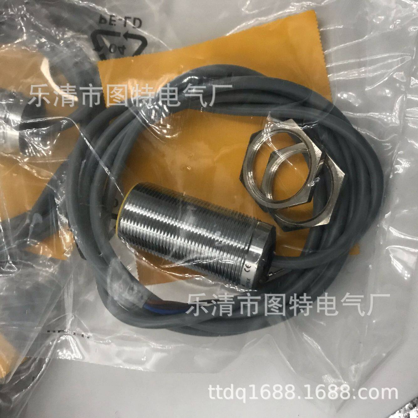 供应接近开关NI5-G12-RN6XNI5-G12K-AP6XNI15-M30-AD4X/S90