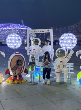 宇航员大摆件太空人雕塑户外航天模型景区网红打卡商场美陈装饰品