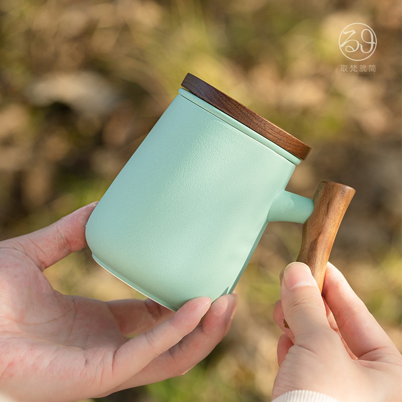 陶瓷茶水分离泡茶杯子家用办公室创意木柄马克杯带盖过滤可定制