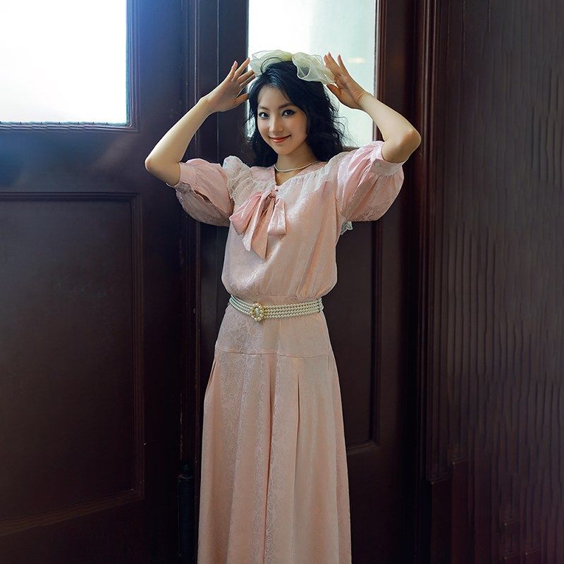 南君友莉小姐昭和复古少女学院风海军领粉色连衣裙长今年流行港风