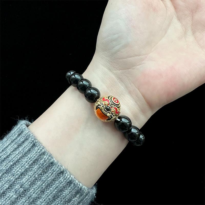 泰国佛牌 婆谭因 2566年 拉胡旁巴干路翁珠 红绳手链手绳