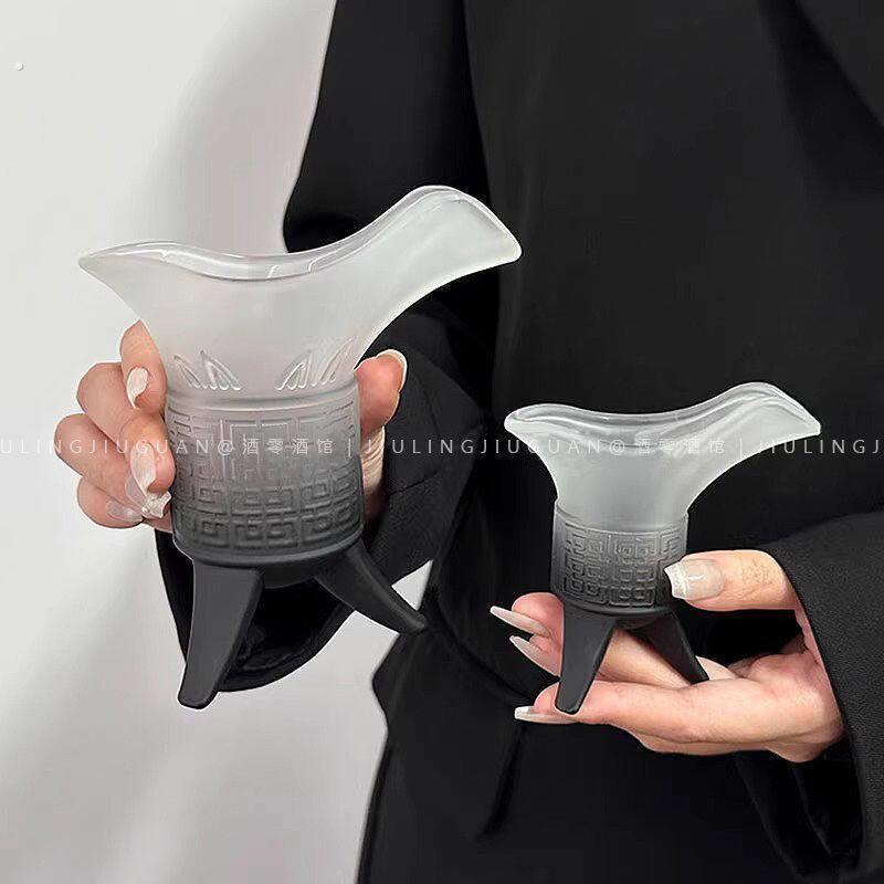 磨砂渐层帝王搞怪创意彷古爵杯家用复古秦始皇茶杯古代三足杯子