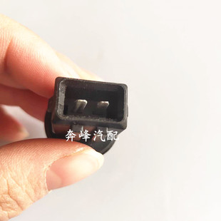 24V解放J6边灯插头LED原厂侧标志灯插头解放J6车厢侧边灯灯头灯座