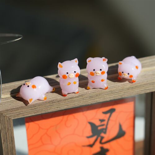 淄博琉璃粉色小猪车载桌面摆件可爱治愈小猪公仔汽车装饰生日礼物