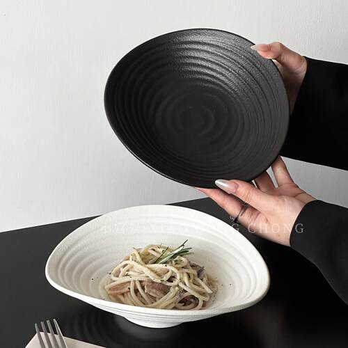 简约高级感螺纹陶瓷盘家用异形深盘意面盘沙拉盘冷菜盘西餐盘面碗
