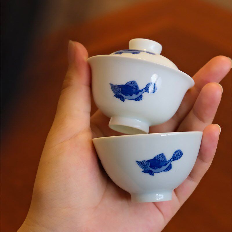 宛玉 迷你三鱼纹盖碗 三鱼小鸡心杯 茶器套组 手绘青花一人饮
