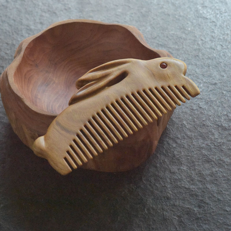 绿檀木梳子卡通可爱小兔子迷你便携随身儿童宝宝古风创意刻字礼物